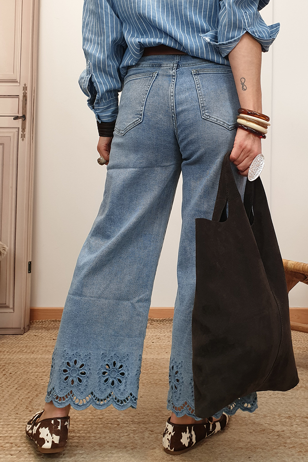 Embroidered Cropped Jeans LT
