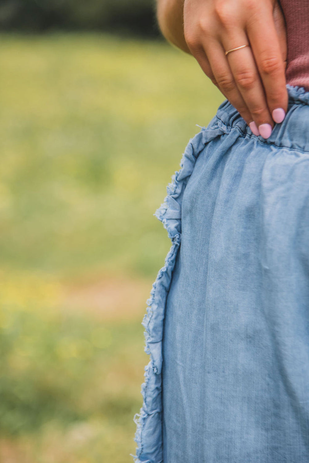 Raw Hem Ruffled Jeans LT