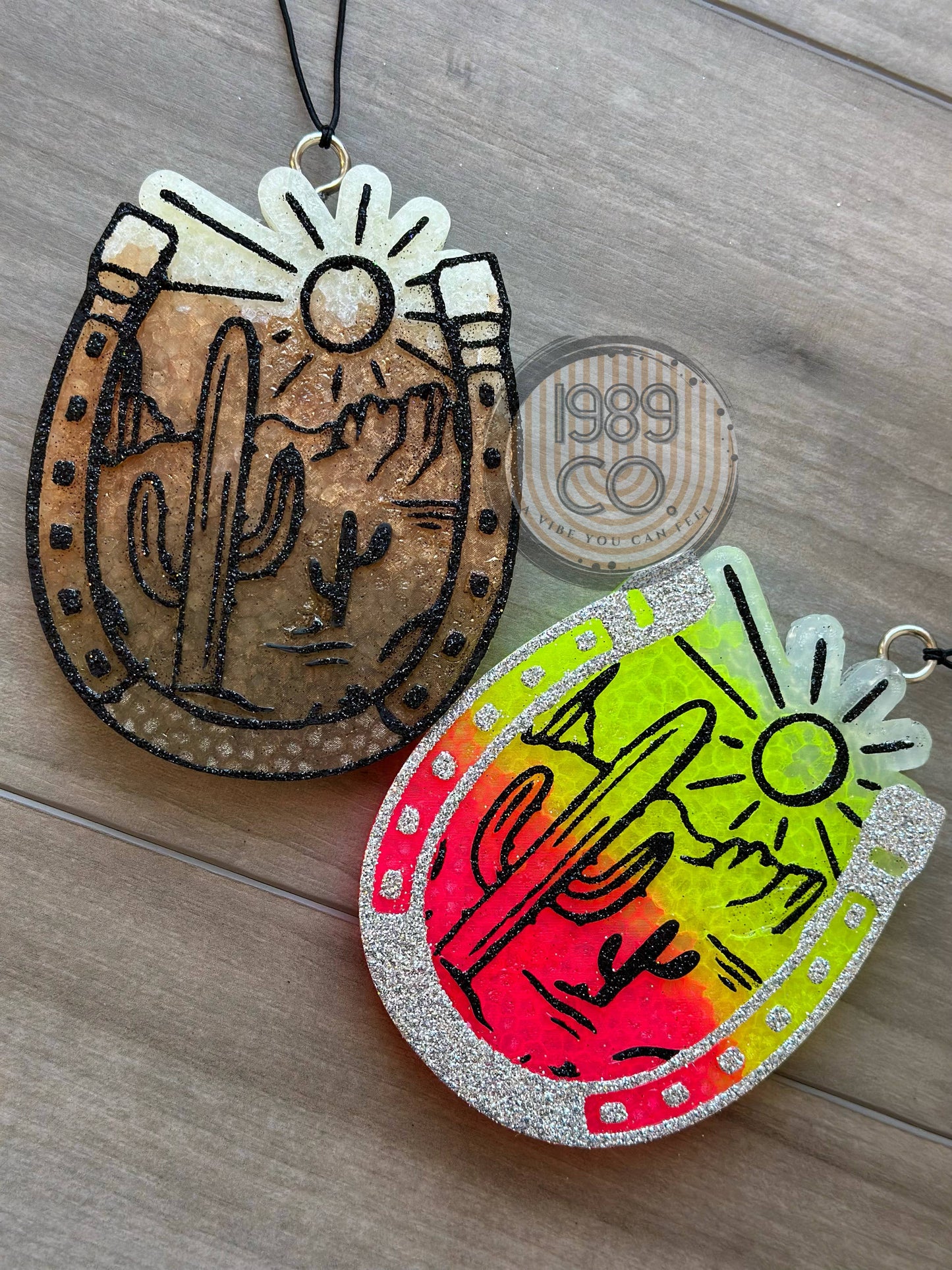 Horseshoe Desert Scene Car Freshie: Brown / Baja Cactus Blossom